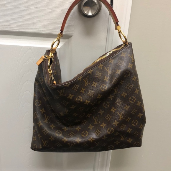Louis Vuitton Bag - Picture 8 of 9